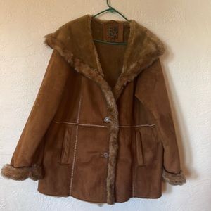 Fuad Faux Fur Coat like new condition size 1X Buckskin in color